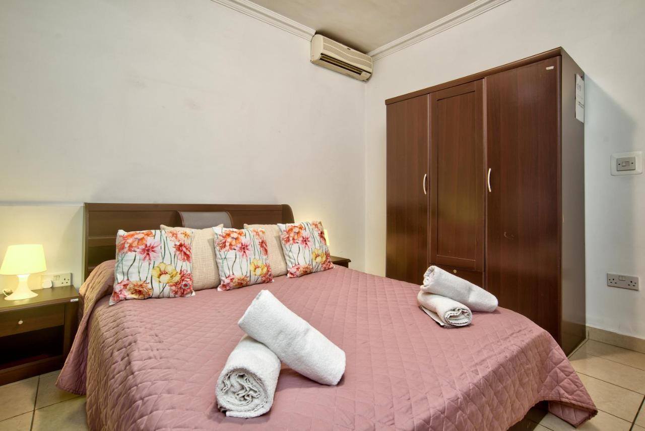 Morina Court - St Julians Seaside Bliss Apartments And Penthouse By Shortletsmalta Saint Julian's Bagian luar foto
