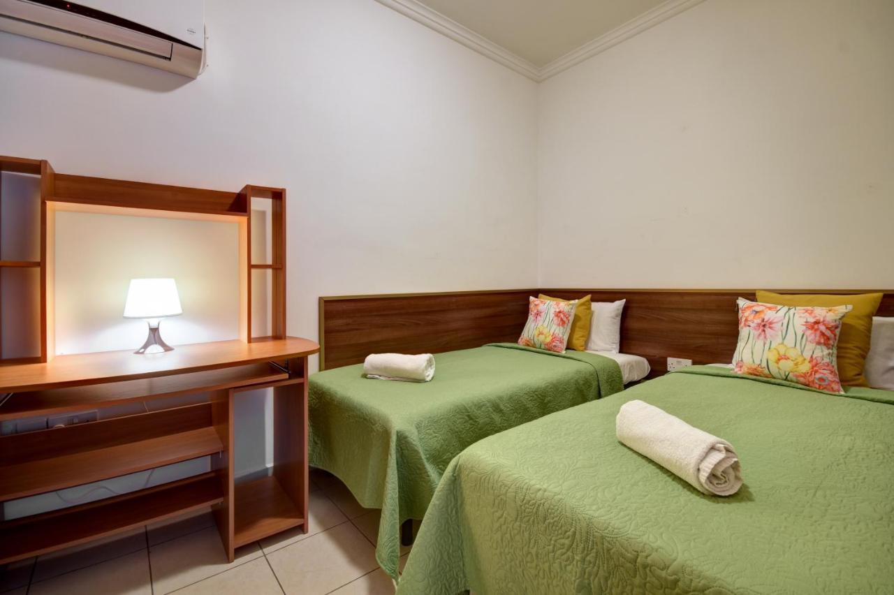 Morina Court - St Julians Seaside Bliss Apartments And Penthouse By Shortletsmalta Saint Julian's Bagian luar foto